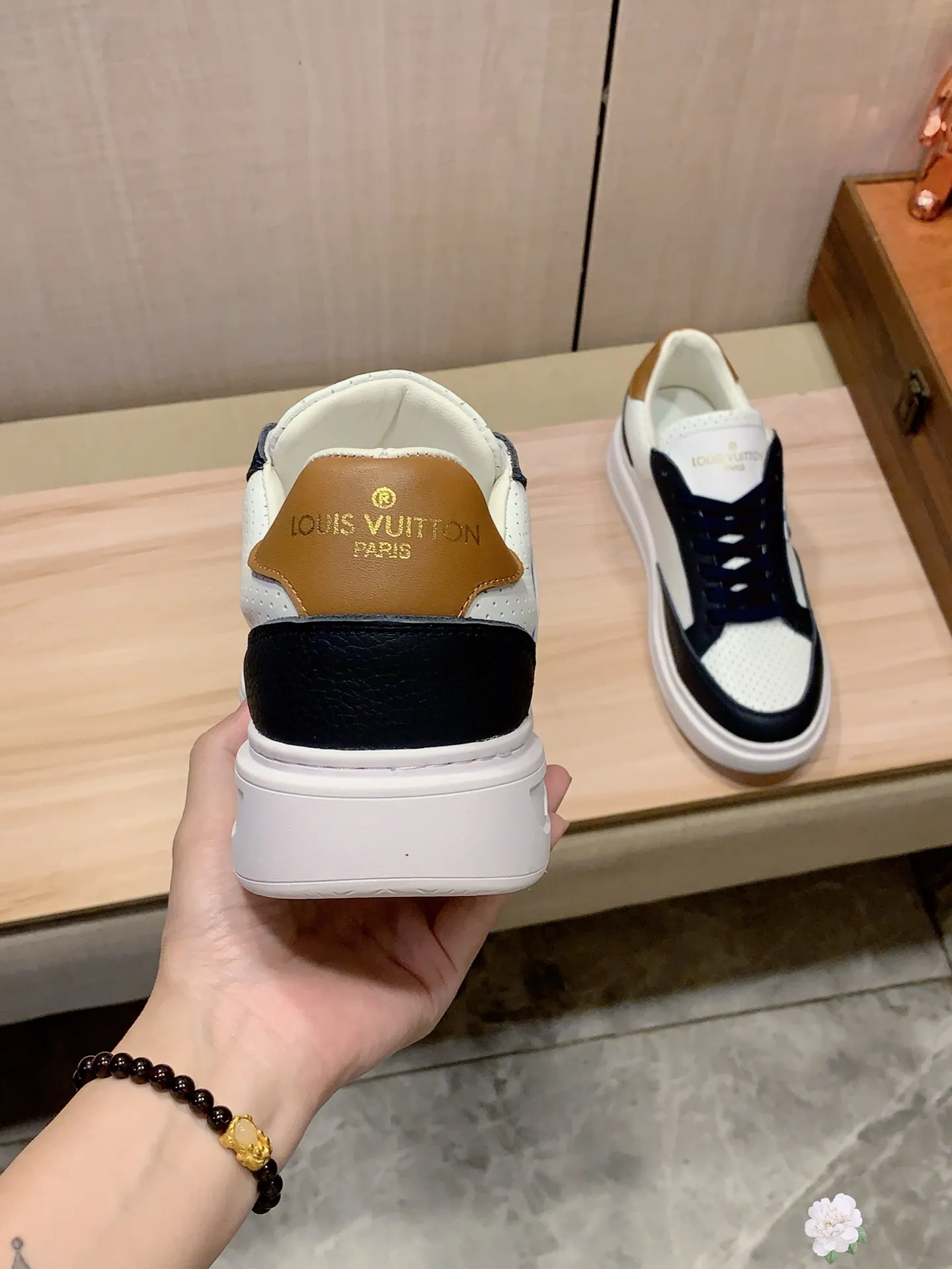 Men's Men's Shoes 💰420💰💰🎩🎩[Lightning][Lightning] "Lv*" The latest and most popular casual shoes, top brands [Seduce] Luxury ~ Purchasing Agency, Top ~ Quality. [Strong] The upper is made of imported breathable cowhide with material ➕ breathable sheepskin feet (•) and fine workmanship. Original stylish and stylish soft rubber wear-resistant and non-slip outsole, light and comfortable on the feet, the real thing looks better when taken in real life, 413: code: 38-44, 6️⃣ colors selected